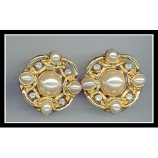 Round Clustered Pearl Earrings